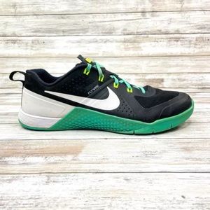 Deals for Mens Nike Flywire Training 